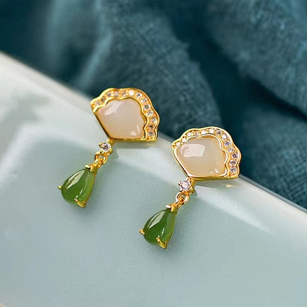 ORIGINAL VINTAGE HOTAN JADE  EARRINGS